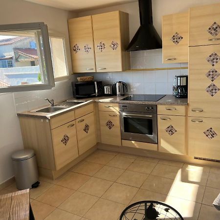 Plein Sud, bel appartement 20 mètres de la plage la Capte Hyères Extérieur photo