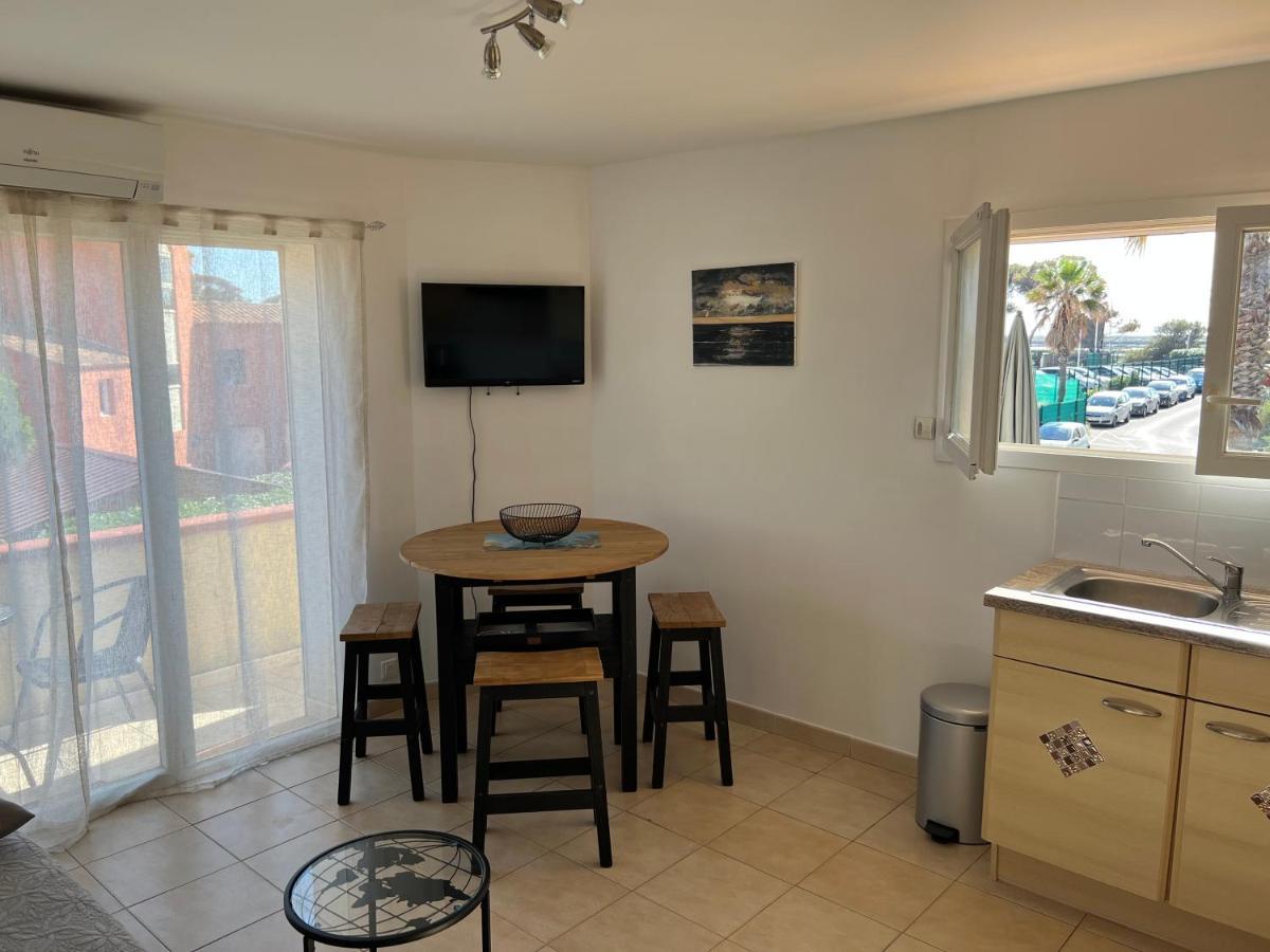 Plein Sud, bel appartement 20 mètres de la plage la Capte Hyères Extérieur photo